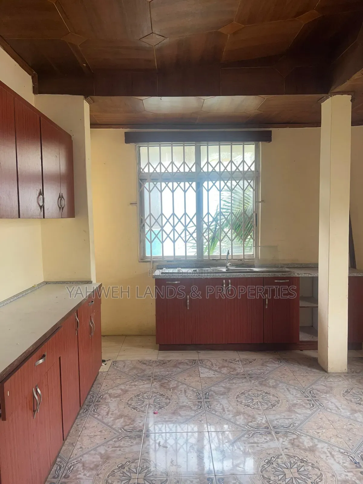 6bdrm House in Spintex for rent