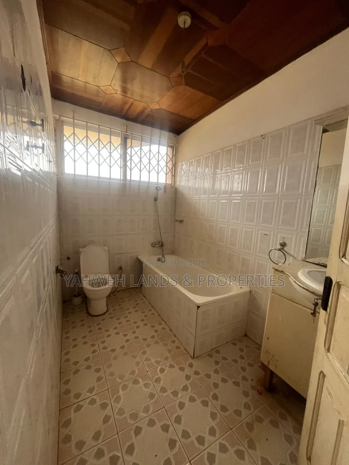 6bdrm House in Spintex for rent