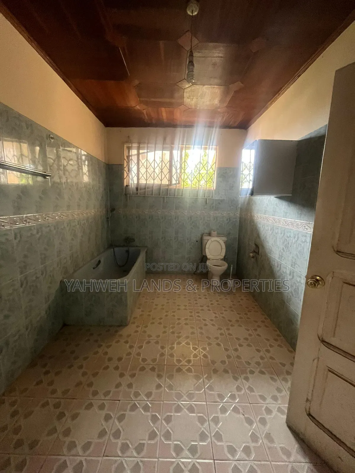6bdrm House in Spintex for rent