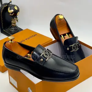High Quality *Louis Vuitton Black* Shoe