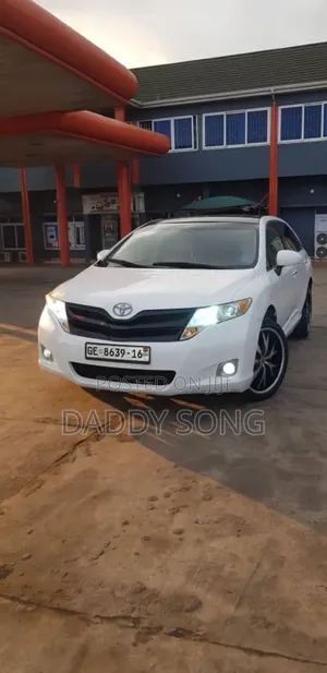 Toyota Venza XLE 4dr Wagon (2.7L 4cyl 6A) 2014 White