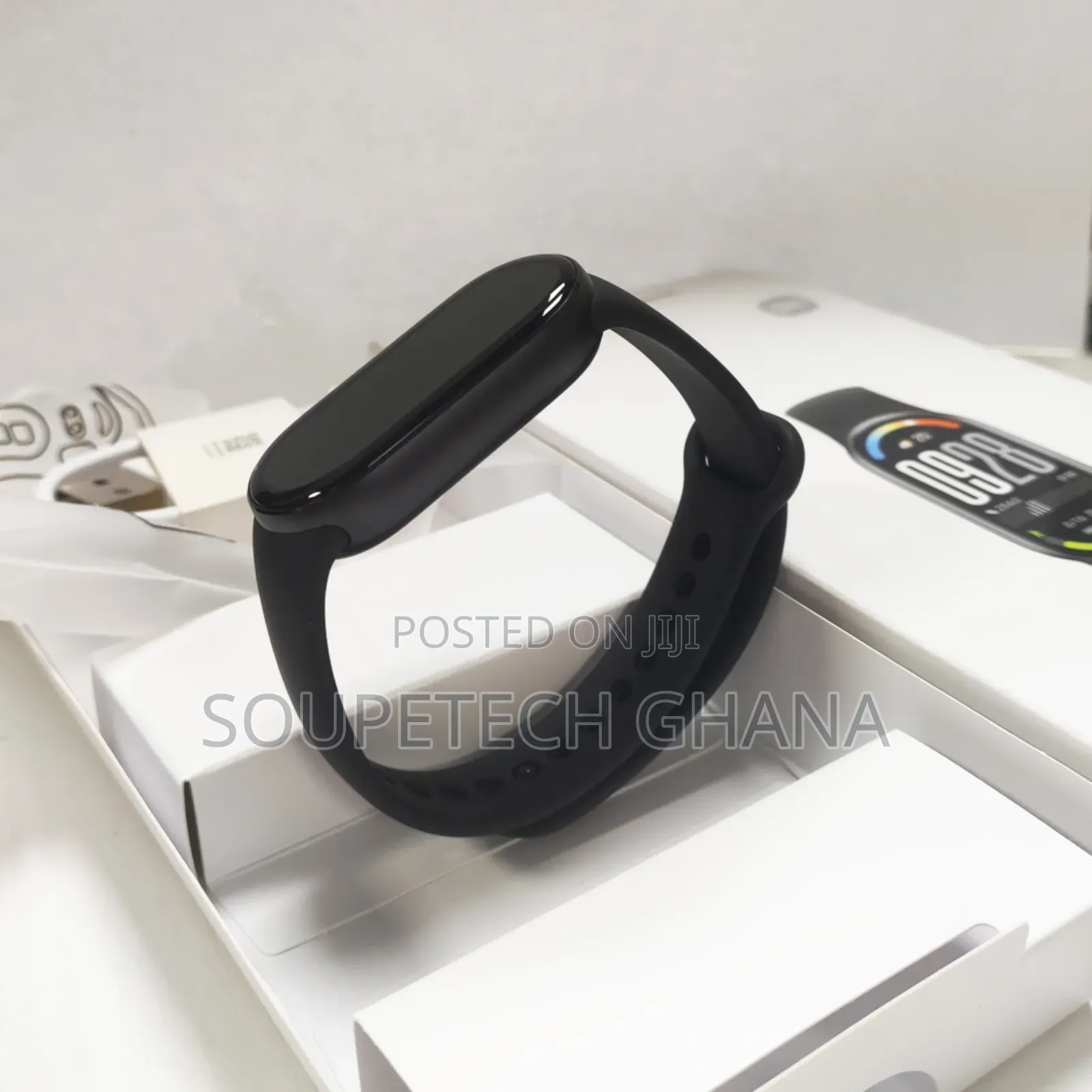 Xiaomi Smart Band 10 – 1.72′′ Amoled • 21-Day Battery • 150+ Modes