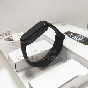 Xiaomi Smart Band 10 – 1.72′′ Amoled • 21-Day Battery • 150+ Modes