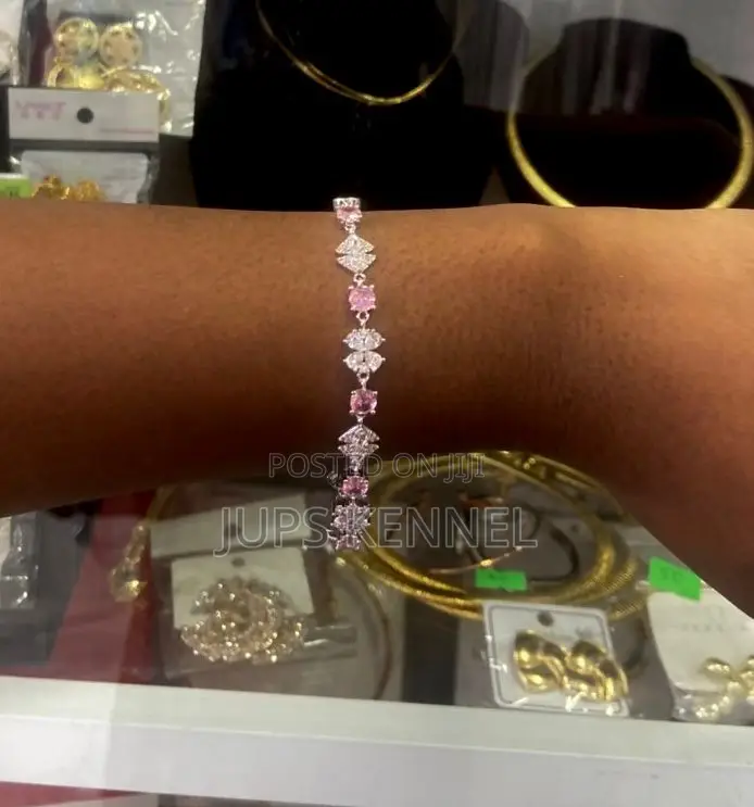 Bracelet (Jewelry)