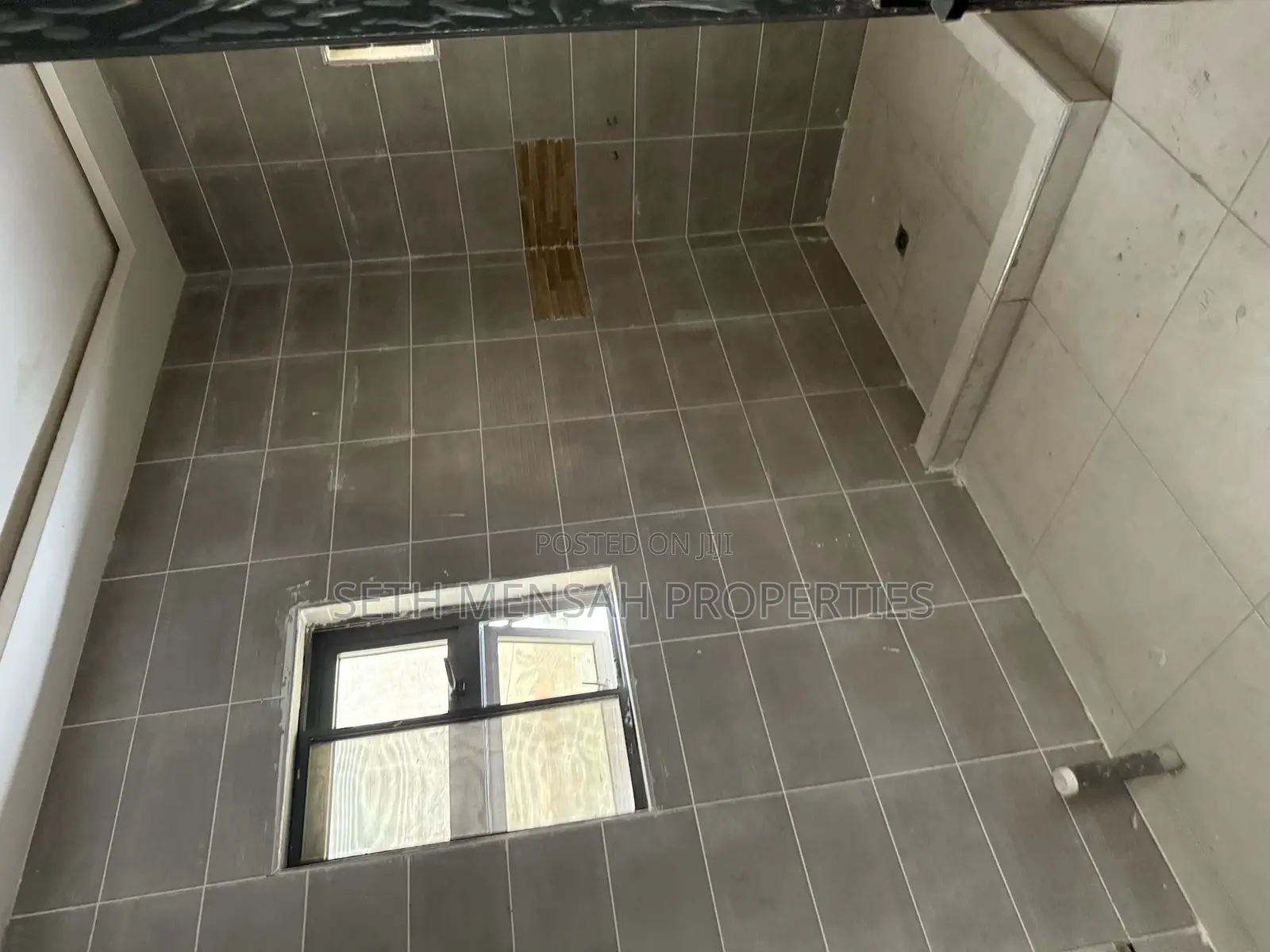 4bdrm House in Skm, Lake Side Estate for sale