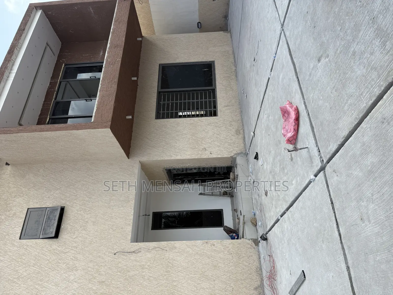 4bdrm House in Skm, Lake Side Estate for sale