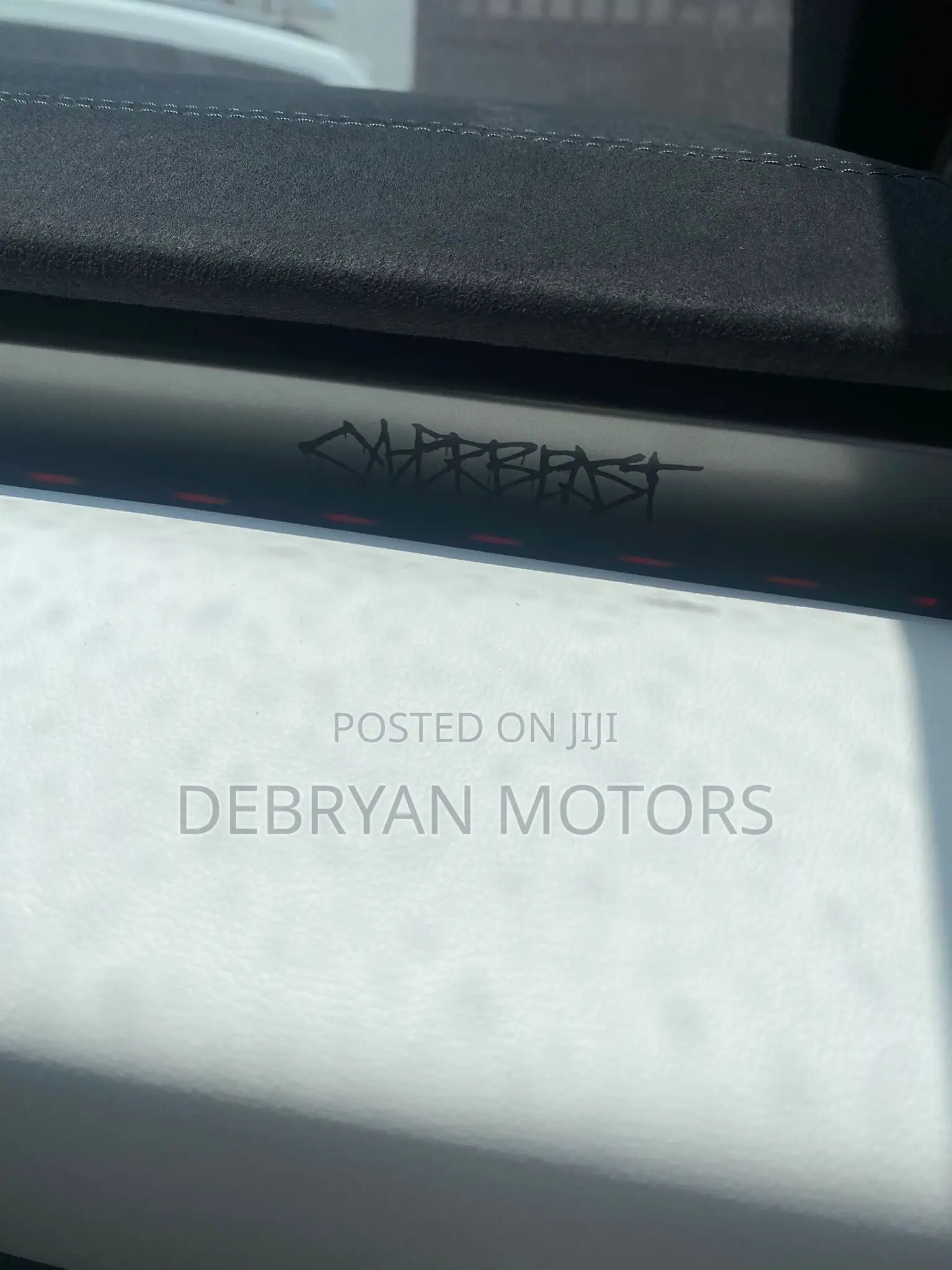 Tesla Cybertruck 173 kWh Cyberbeast AWD 2024 Silver