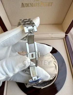 Audemars Piguet Royal Oak Stainless Steel Automatic – Silver Dial