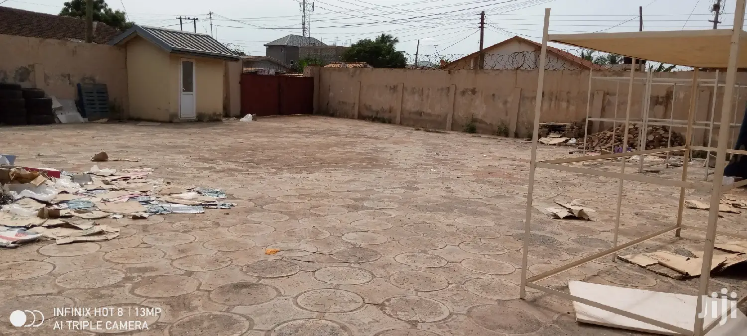 600 Sqm Warehouse With 3bedrooms for Rent