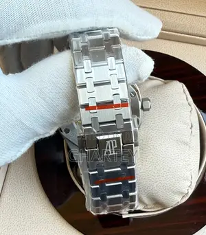 Audemars Piguet Royal Oak – The Ultimate Symbol of Elegance Red Face