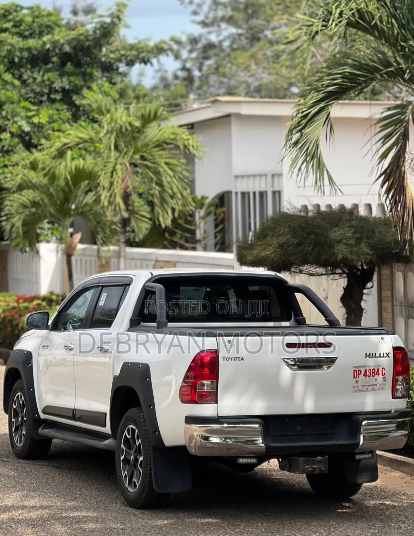 Toyota Hilux Revo Double Cab Deisel 2.4 AWD 2017 White