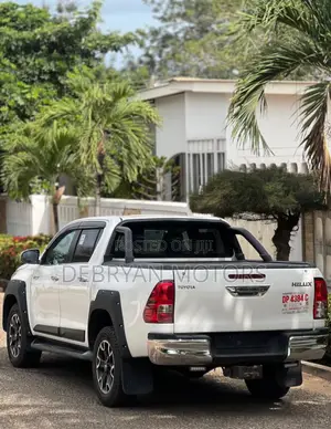 Toyota Hilux Revo Double Cab Deisel 2.4 AWD 2017 White