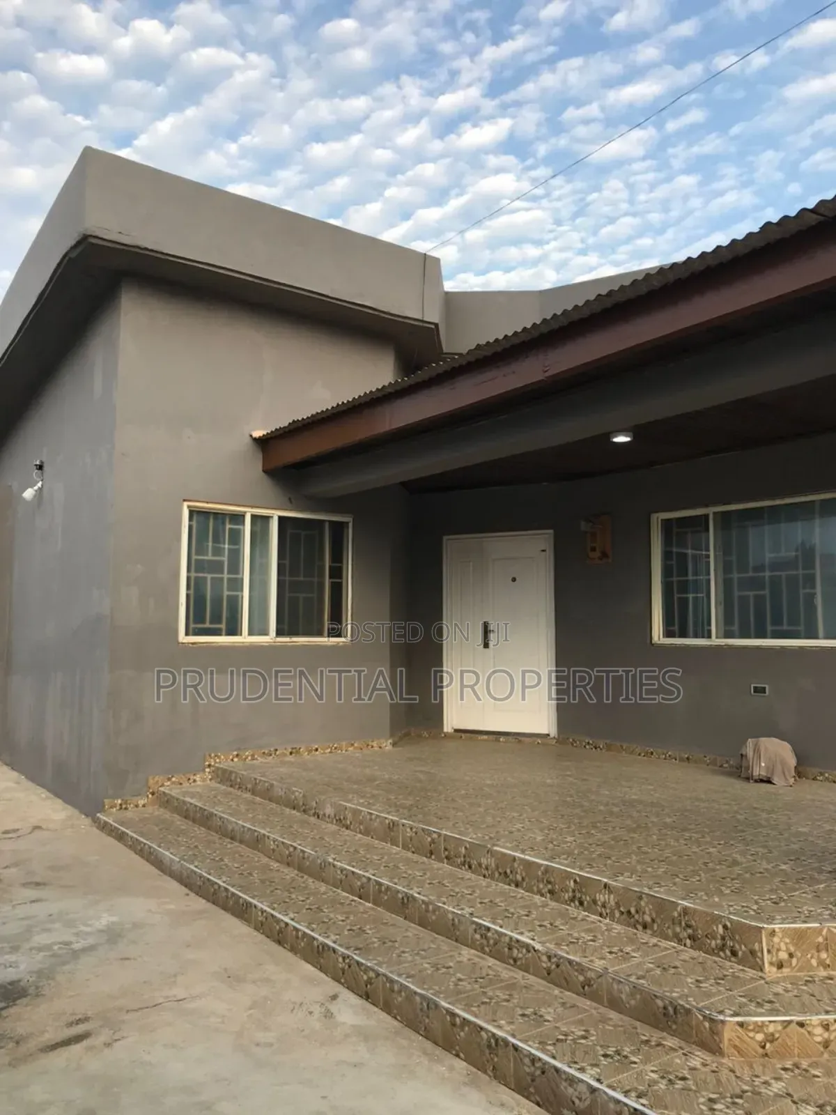 4bdrm House in Dansoman for sale