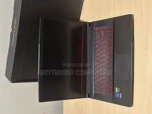 Laptop MSI GF65 Thin 10UE 16GB Intel Core I7 SSD 512GB