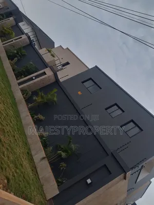Newly Built Luxurious Executive 3bedrooms Self-Compound for Sale