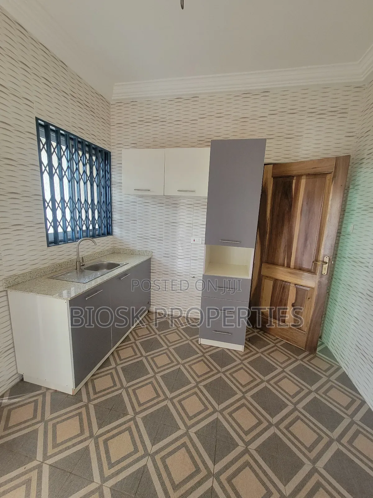 2bdrm Apartment in Biosk Properties, Malejor for rent