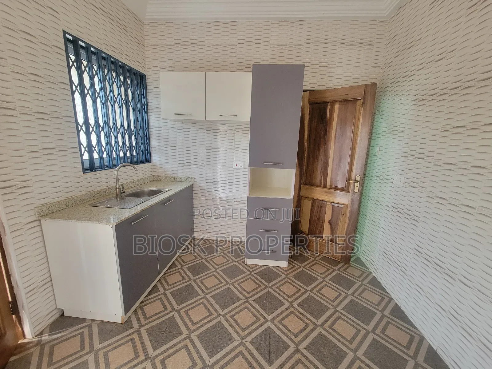 2bdrm Apartment in Biosk Properties, Malejor for rent