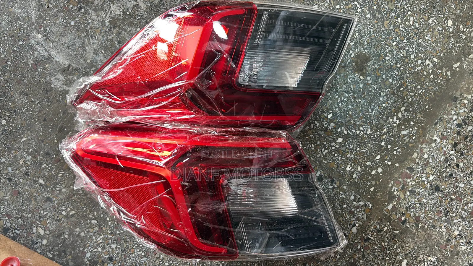 Civic 2022 Tail Light Pair and All Kinds of Parts