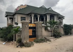 12bdrm House in Near Asokore for sale