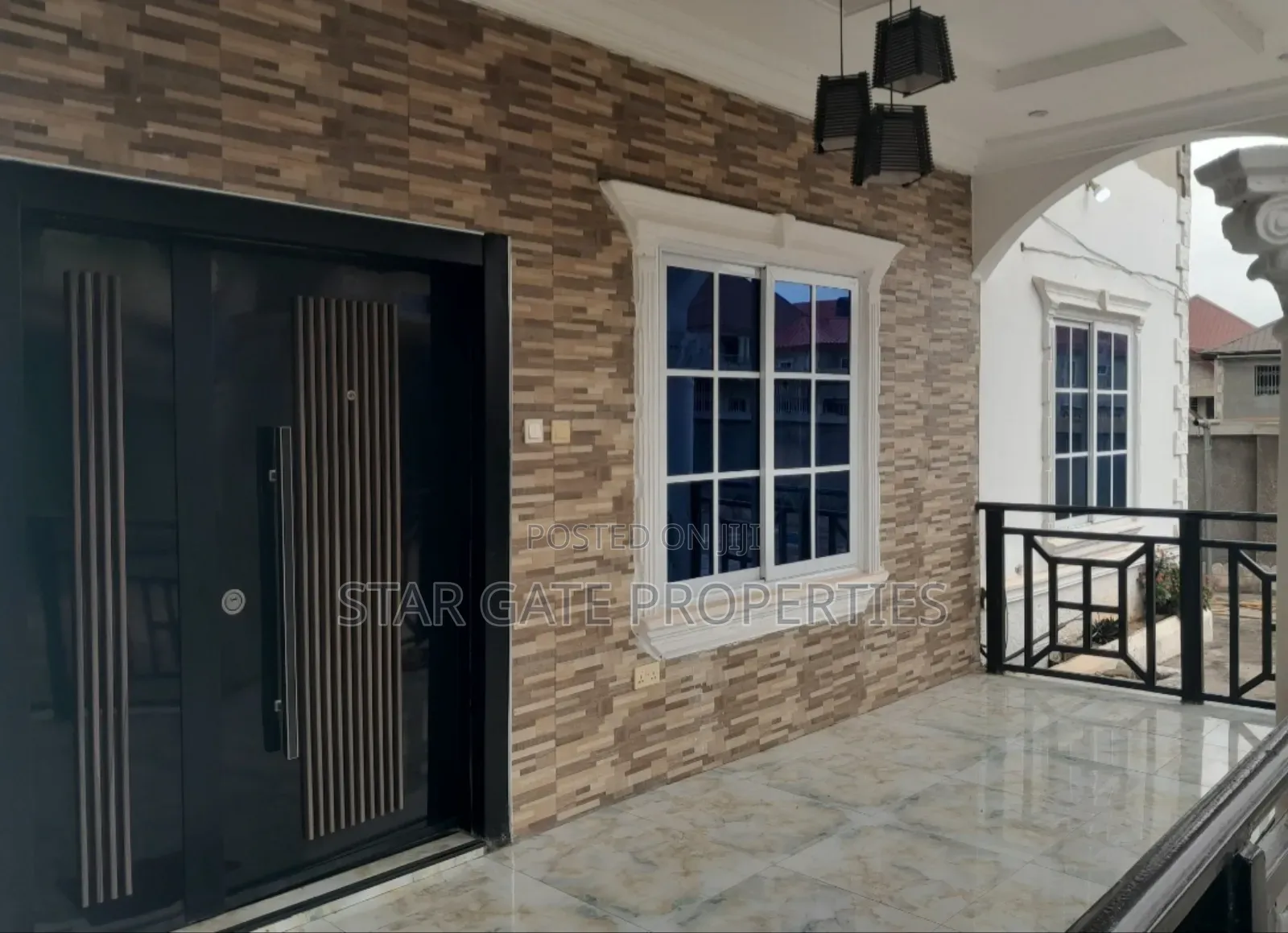 12bdrm House in Near Asokore for sale
