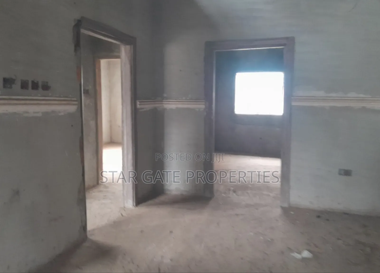 12bdrm House in Near Asokore for sale