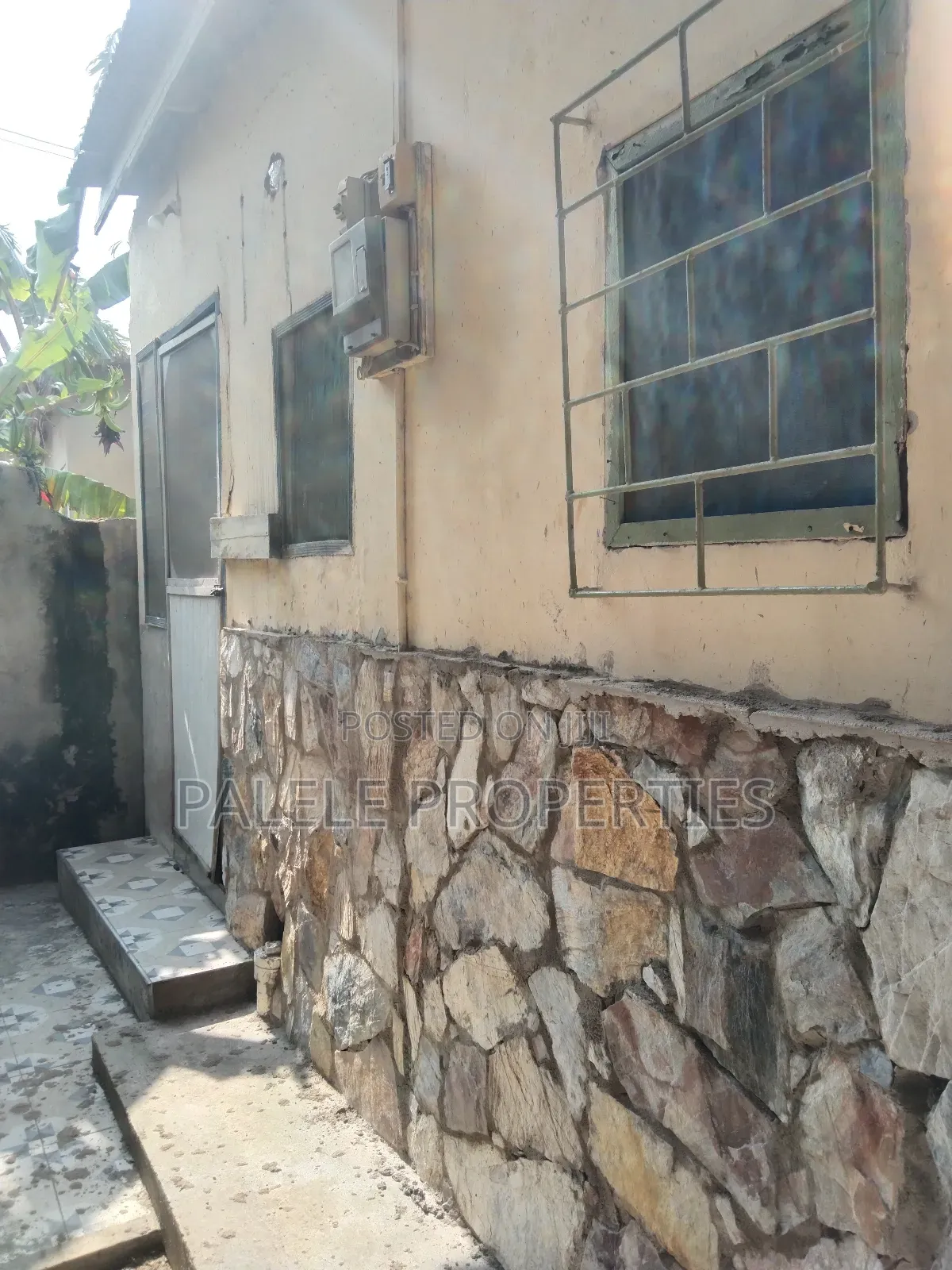 1bdrm House in Dansoman Control for rent