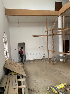 An Executive 4bedroom en-Suite House