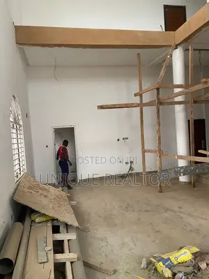 An Executive 4bedroom en-Suite House