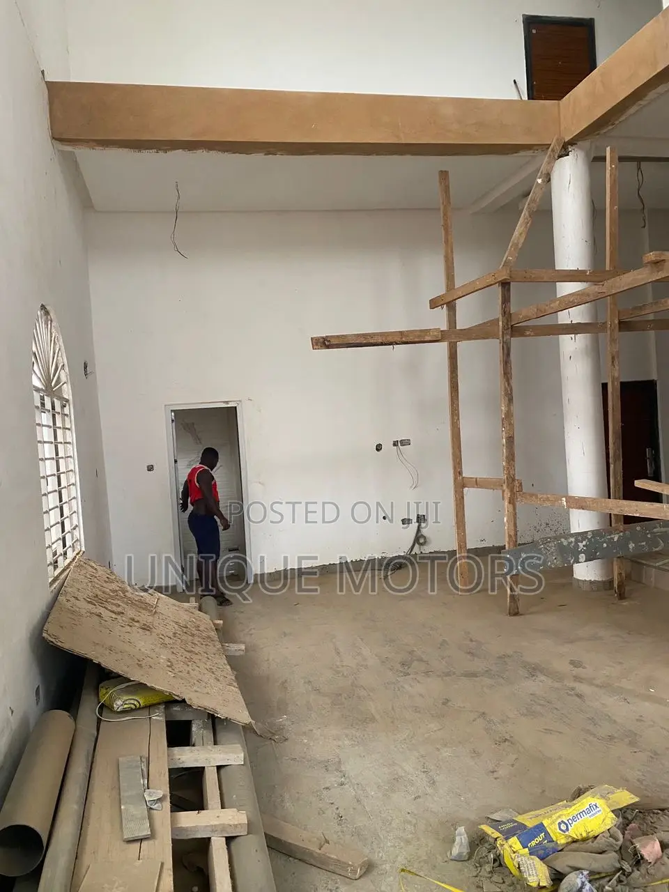 An Executive 4bedroom en-Suite House