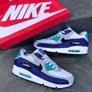 Nike Sneaker