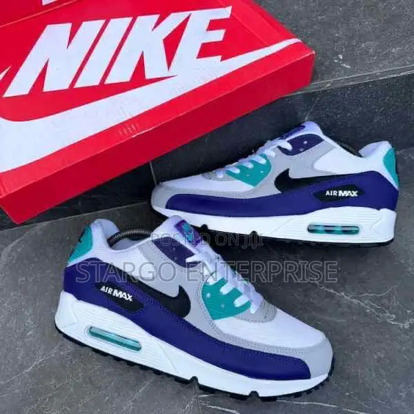Nike Sneaker