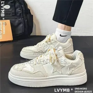Star Design
Canvas
Fashion Sneaker