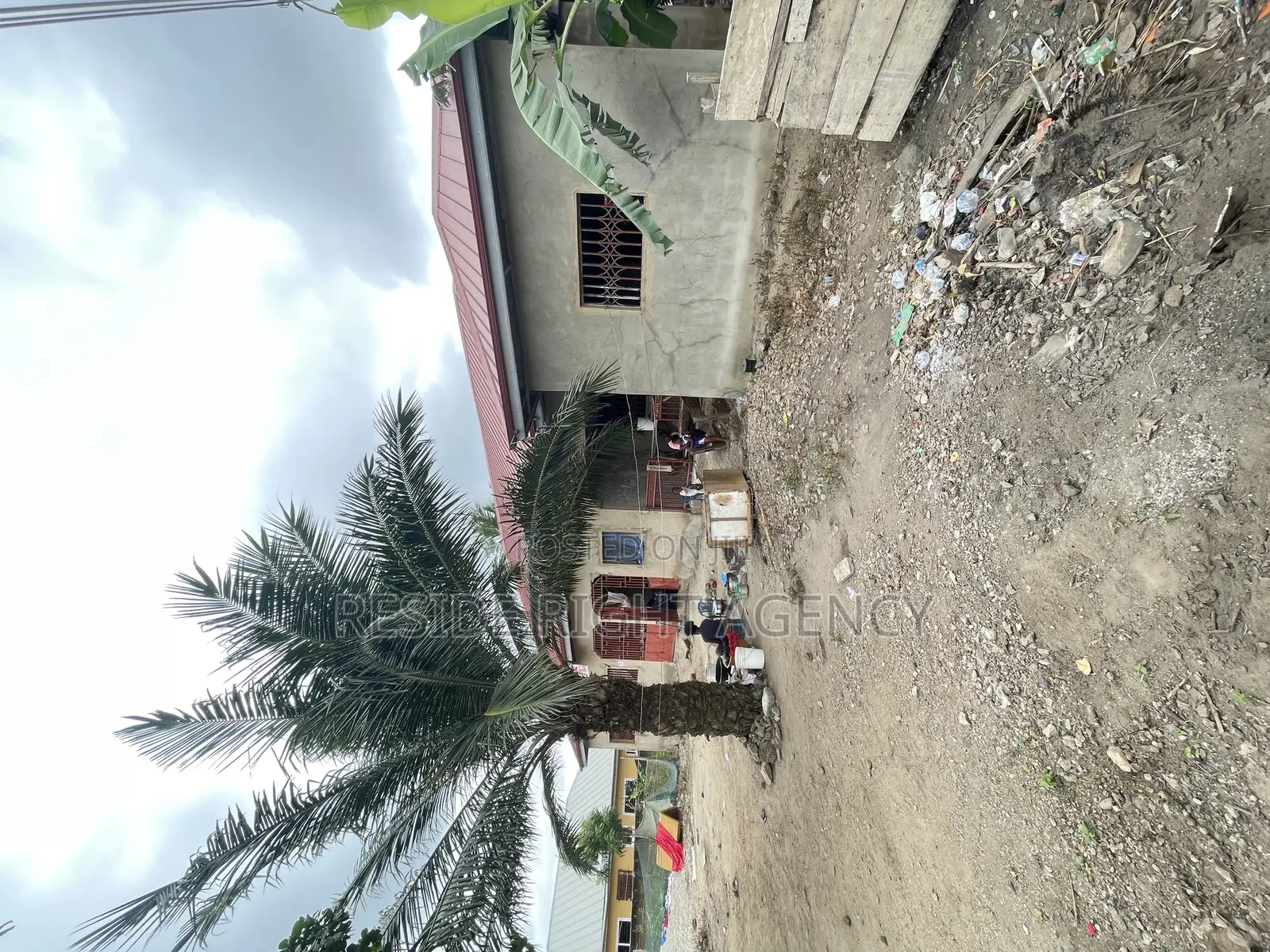 5bdrm House in Manhean for sale