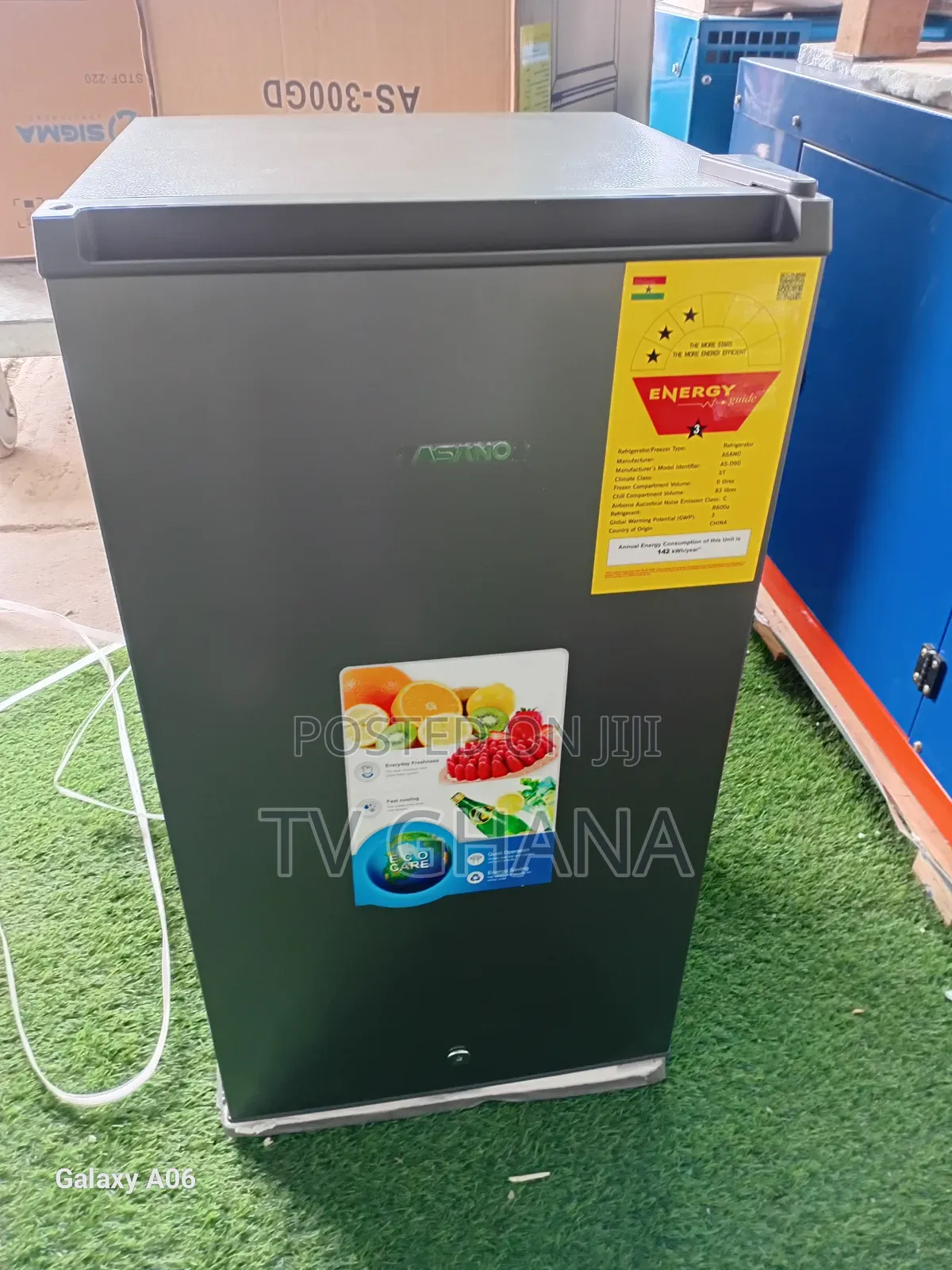 Compact Powerful Asano Asd90 Fridge 83 Liters