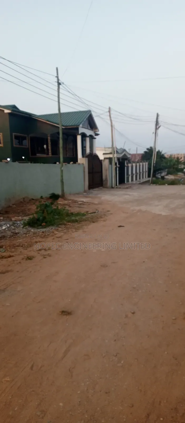 4bdrm House in Block Factory Close for sale
