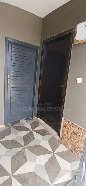 1bdrm Duplex in De-Icons Real Estate, Awutu Senya East Municipal