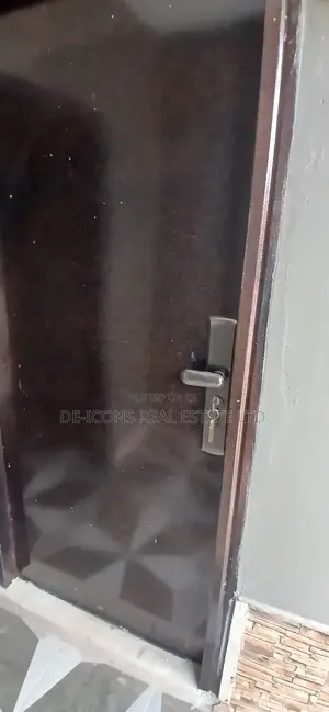 1bdrm Duplex in De-Icons Real Estate, Awutu Senya East Municipal