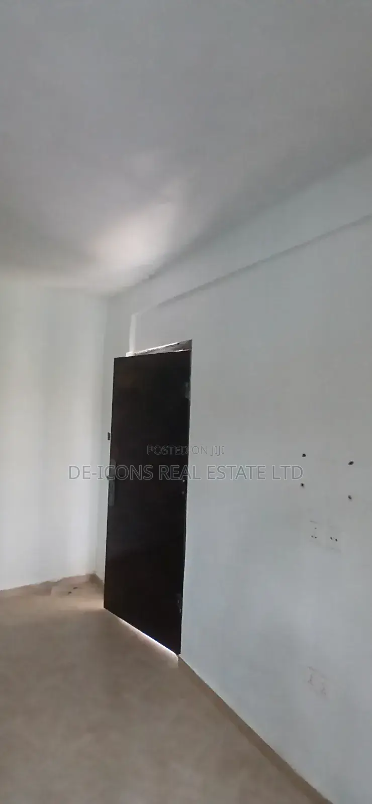 1bdrm Duplex in De-Icons Real Estate, Awutu Senya East Municipal