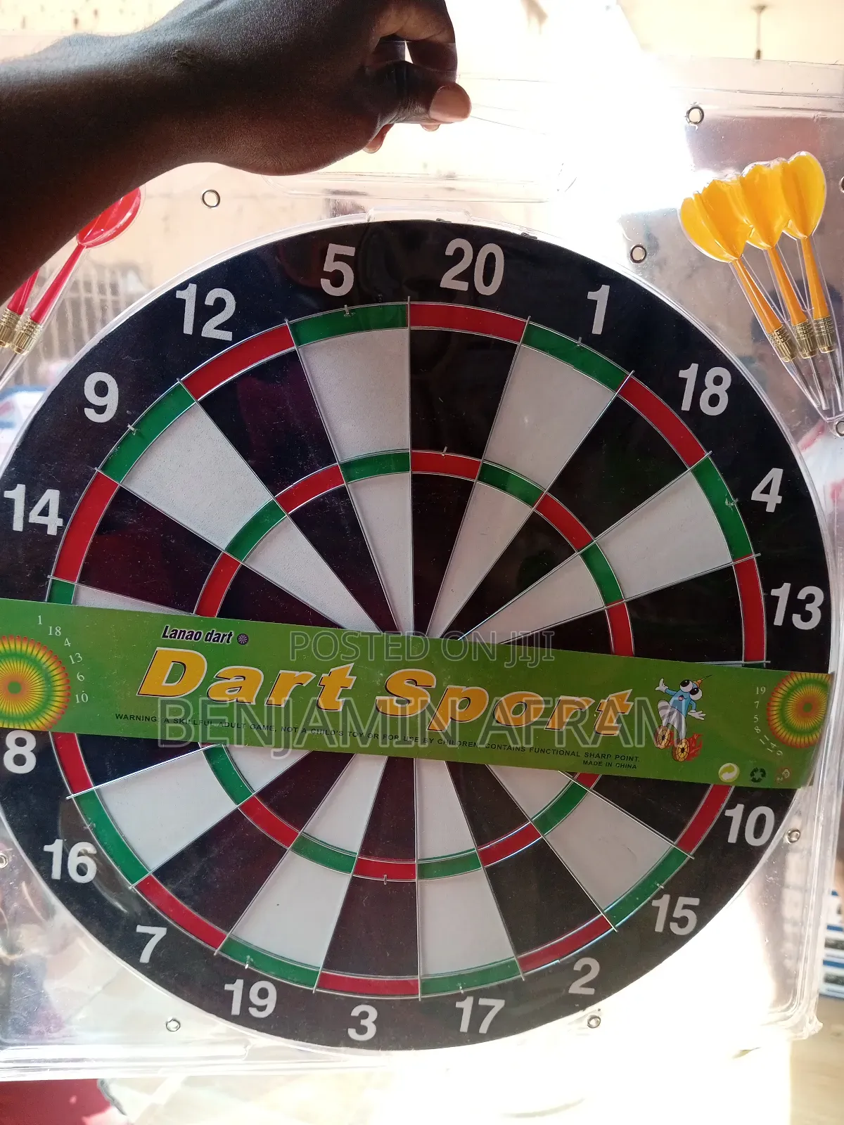 Adult Dartboard and Arrow Games