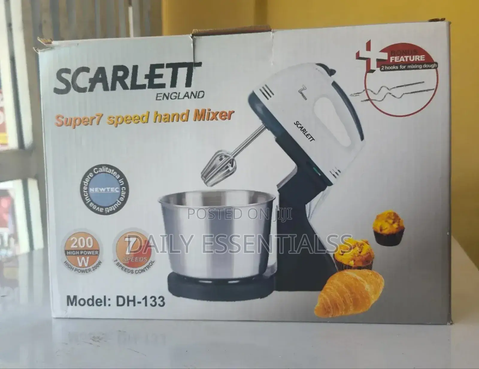 Scarlett 200w Hand Mixer With Attachments
