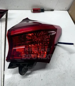 2016-2018 Toyota Corolla Scion Im Passenger Right Tail Light