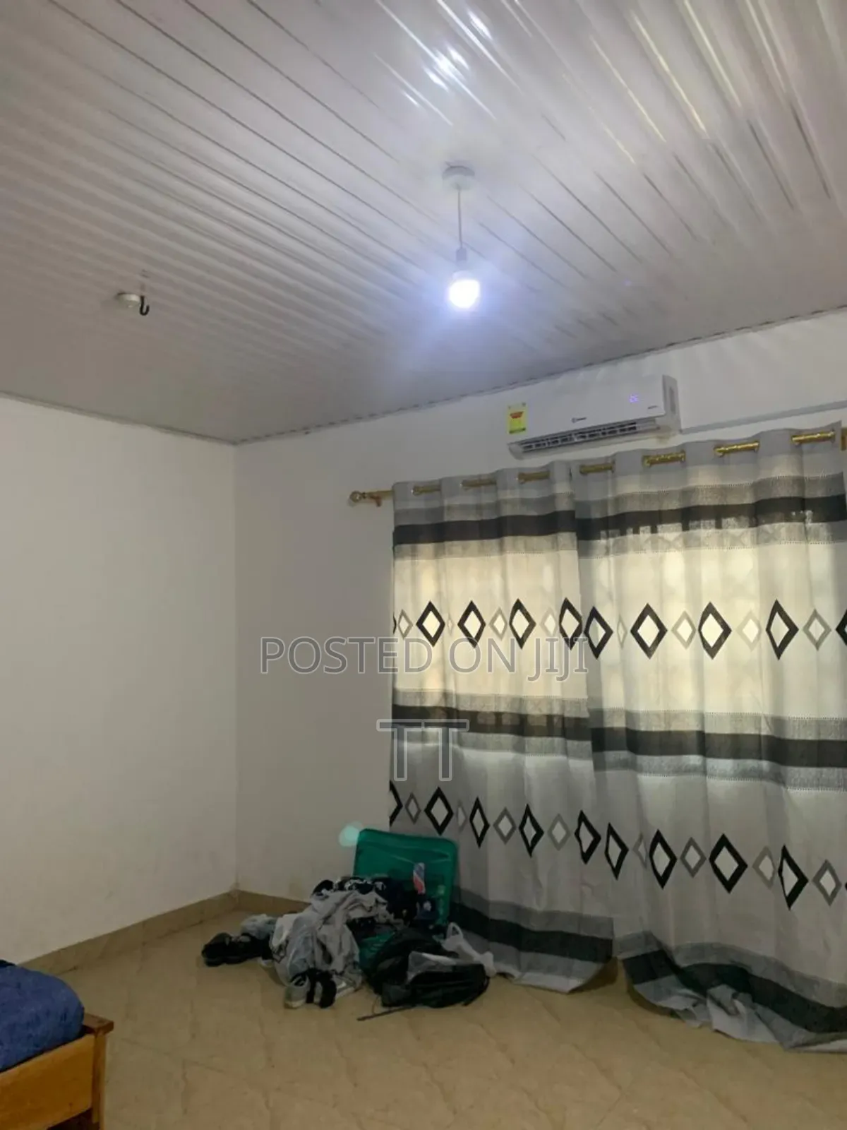 3bdrm Apartment in Teshie Agblezaa Off for rent