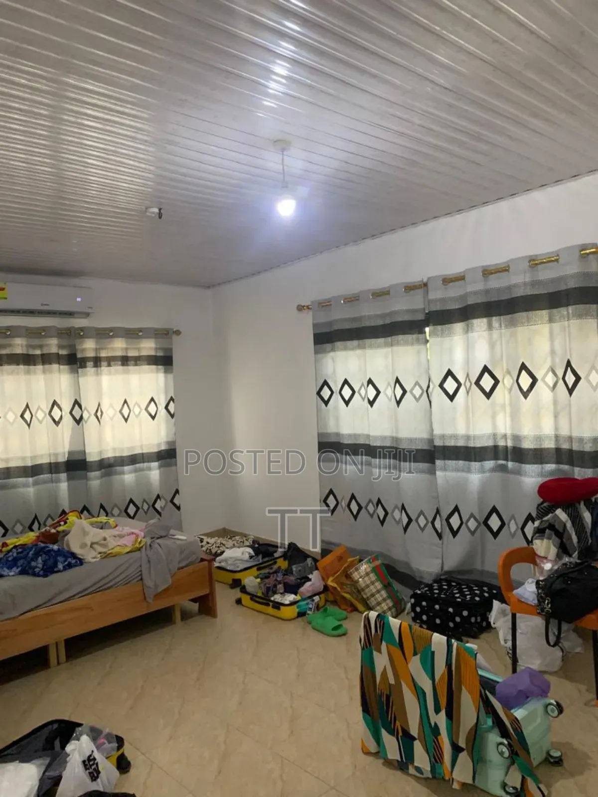 3bdrm Apartment in Teshie Agblezaa Off for rent