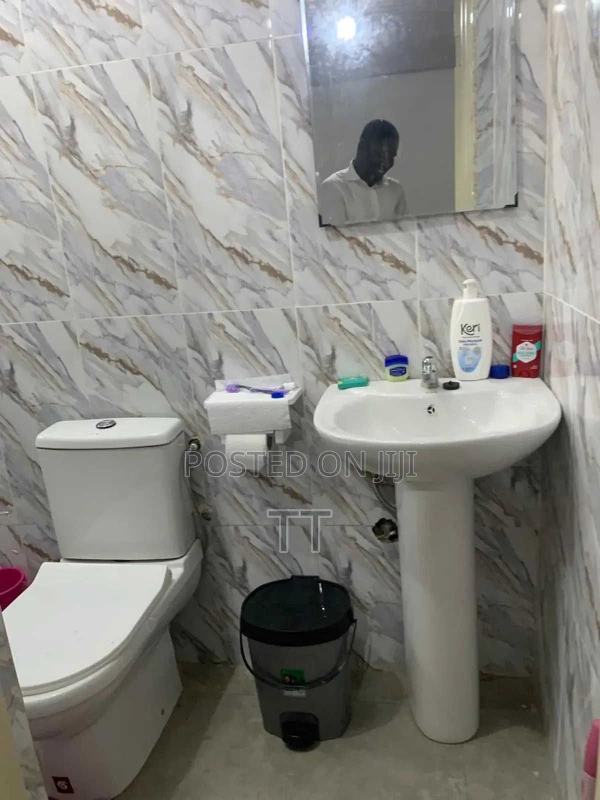 3bdrm Apartment in Teshie Agblezaa Off for rent
