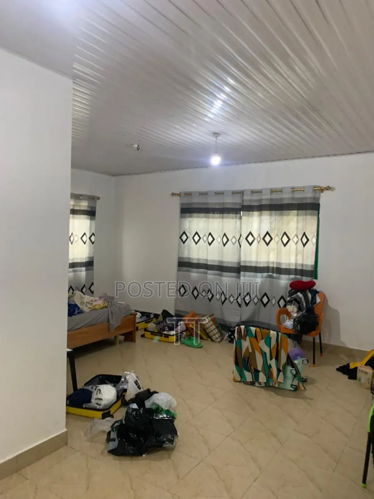 3bdrm Apartment in Teshie Agblezaa Off for rent