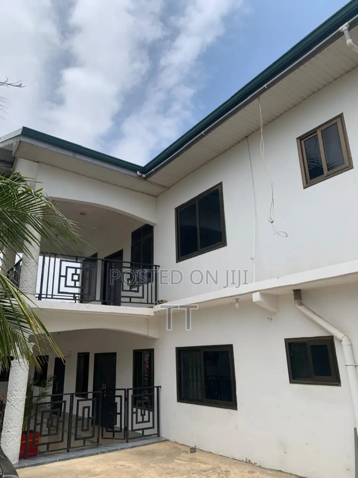 3bdrm Apartment in Teshie Agblezaa Off for rent