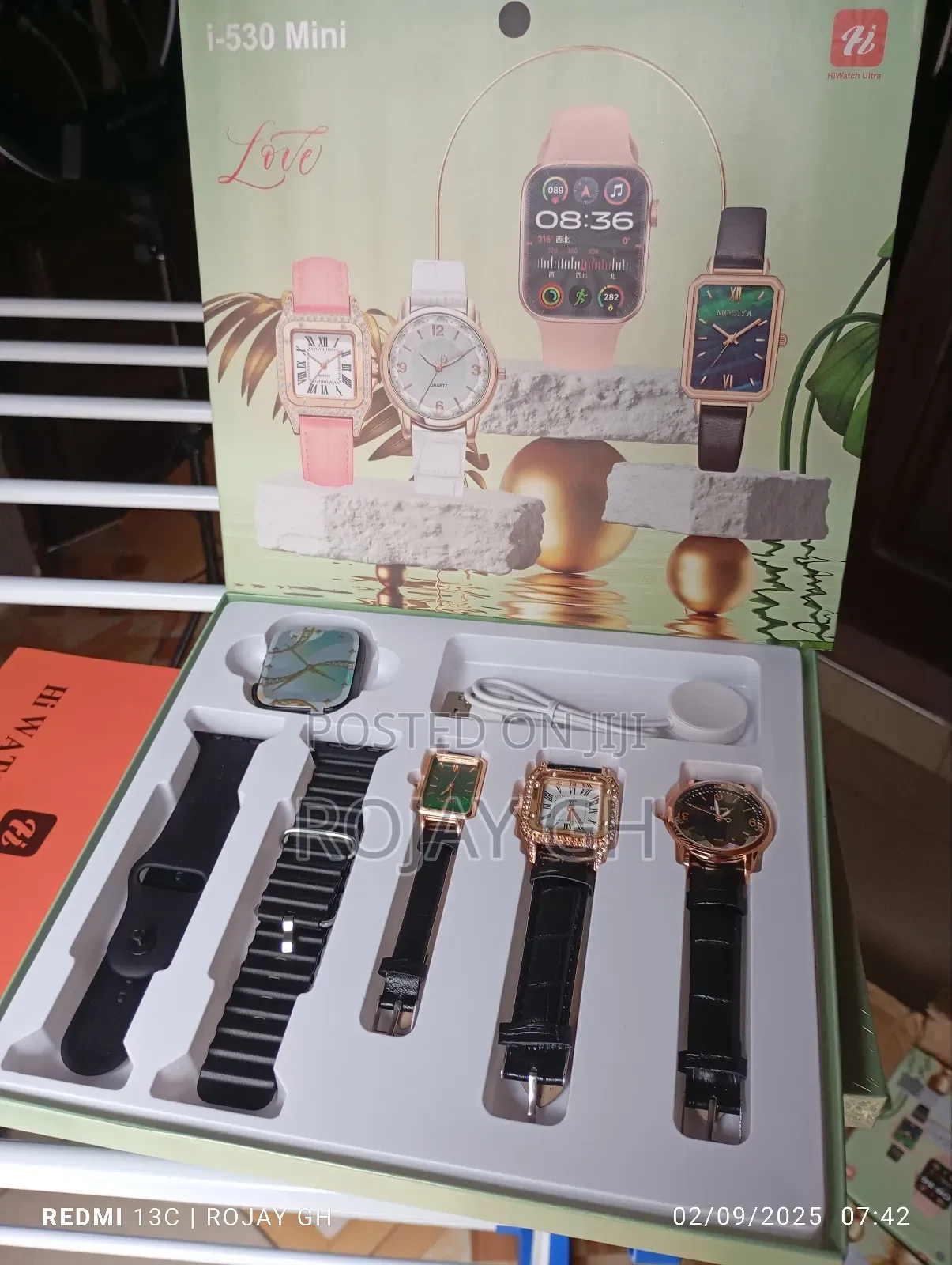 I-530 Smart Watch That Comes With 3 Female Quartz Watches - Black