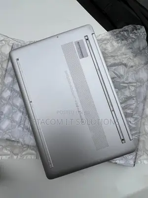 Laptop HP 15-dy1031wm 8GB Intel Core i3 SSD 256GB