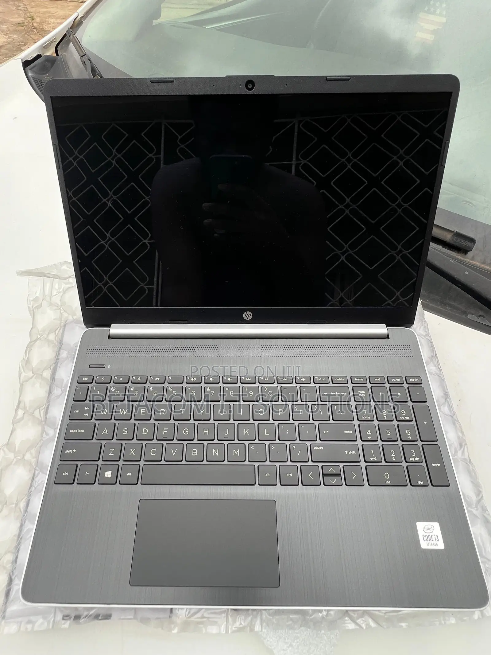 Laptop HP 15-dy1031wm 8GB Intel Core i3 SSD 256GB