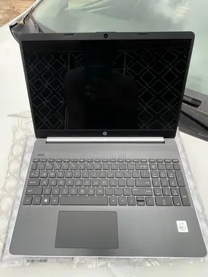Laptop HP 15-dy1031wm 8GB Intel Core i3 SSD 256GB